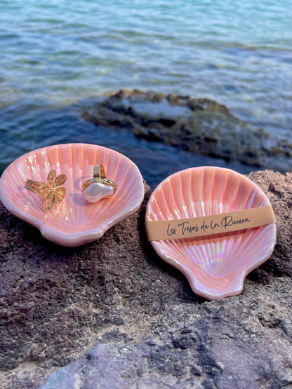 Plateau SORELLA en forme de coquillage nacré en céramique 