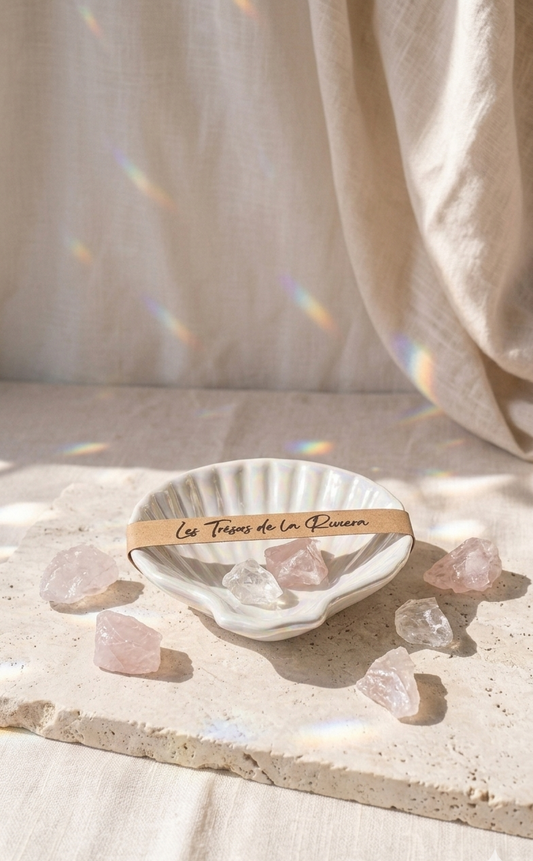  Plateau Coquillage Nacré en céramique aux reflets lumineux, objet de décoration inspiré de la Côte d’Azur – Les Trésors de la Riviera