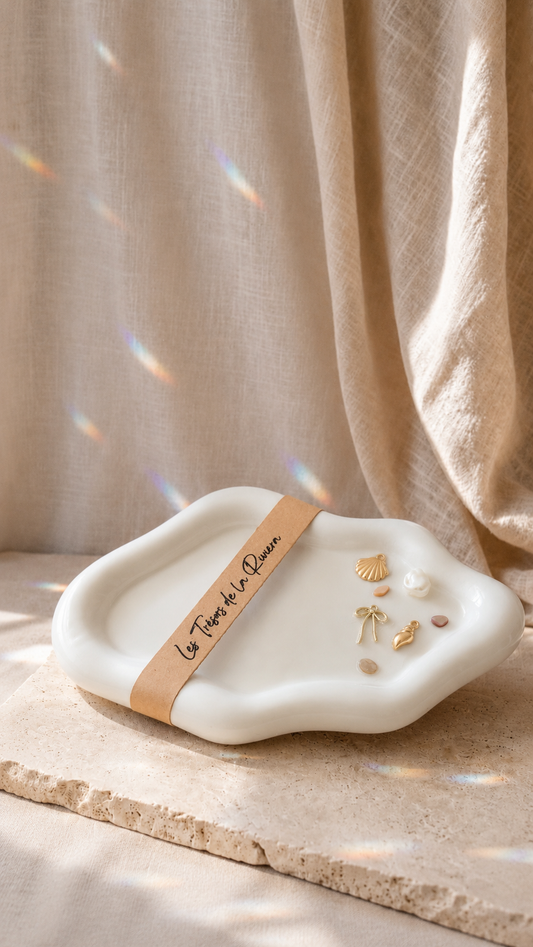 Plateau Nuage Écrin en céramique blanche, vide-poche élégant pour bijoux et décoration intérieure – Les Trésors de la Riviera